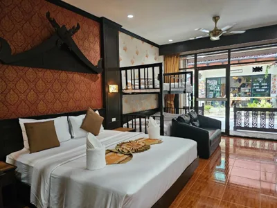 Suite familiar con balcón — Nanai 2 Residence Patong Phuket