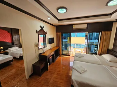 Habitación Superior comunicada con balcón — Nanai 2 Residence Patong Phuket